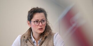 Plan für Wolfs-Abschüsse: «Hunderte werden es nicht sein» Keine leichte Aufgabe: Agrarministerin Mittelstädt will den Streit um die Jagd auf Wölfe entschärfen.
