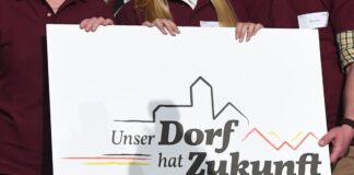 Zweimal Silber für Brandenburg beim Dorfwettbewerb Die Brandenburger Dörfer Naugarten und Frankena wurden mit Silber ausgezeichnet. Frankena erhielt zusätzlich einen Sonderpreis für seinen außerschulischen Lernort. (Archivbild)