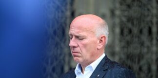 Wegner wundert sich über Freilassung von Abdul B. Berlins Regierendem Bürgermeister Kai Wegner (CDU) übt leise Kritik am früheren Umgang der Justiz mit dem Terrorverdächtigen Abdul B.