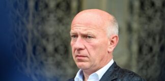 Wegner erleichtert über Fahndungserfolg der Polizei Berlins Regierender Bürgermeister Kai Wegner (CDU) ist erleichtert, dass nach dem Terroranschlag ein Verdächtiger gestellt wurde. Der Mann wurde von der Polizei erschossen, nachdem er Polizisten angriff.