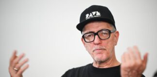 Techno-Parade «Rave The Planet» beginnt mit Schweigeminute «Hass verstehe ich nicht.»