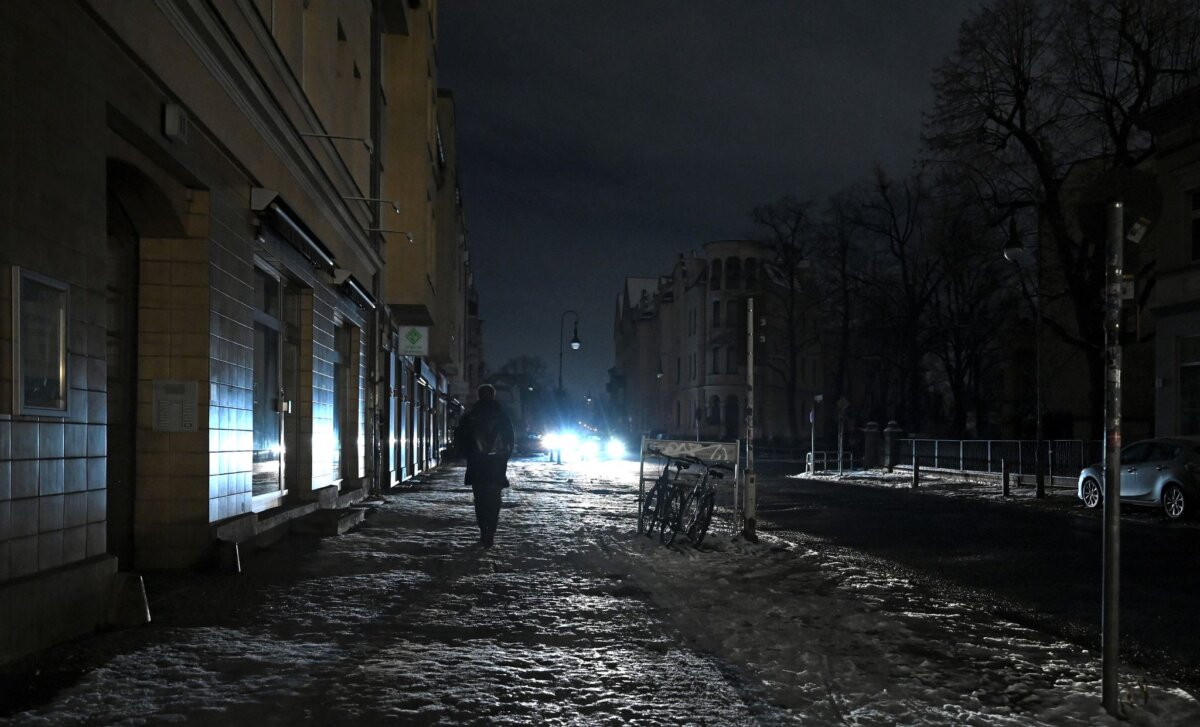 Stromausfall im Südwesten Berlins Beim großen Stromausfall im Berliner Südwesten Anfang Januar saßen rund 100.000 Menschen teils tagelang im Dunkeln, viele froren in ungeheizten Wohnungen. (Archivbild)