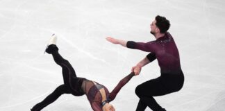 Eiskunstlauf-Paar Hocke/Kunkel trainiert wieder in Berlin Holten Platz zehn bei Olympia in Italien: Annika Hocke und Robert Kunkel (Archivbild)