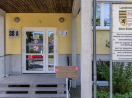 Jugendamt in Finsterwalde nach Angriff wieder geöffnet Künftig ist ein Wachschutz während der Sprechzeiten in den Ämtern der Kreisverwaltung in Finsterwalde und Bad Liebenwerda im Einsatz.