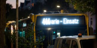 Weltkriegsbombe in Berlin ist entschärft Die Bombe aus dem Zweiten Weltkrieg in Berlin-Neukölln ist entschärft worden.