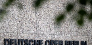 Ein Spektakel: Deutsche Oper macht die Nacht durch Die Deutsche Oper ist einer der drei großen Opernhäuser in Berlin. (Archivbild)
