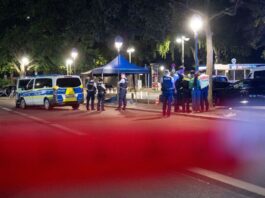 Illegale Waffen und jüngere Täter: Wie reagiert Berlin? Nach Schüssen am Bahnhof Zoologischer Garten ist ein Mann gestorben. (Archivbild)