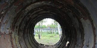 Aus dem Kalten Krieg: Spionagetunnel-Teile zurück in Berlin Drei Teile eines ehemaligen Spionagetunnels liegen nun auf einem Gelände in Berlin.