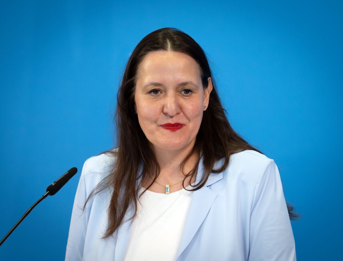 Pressekonferenz zum Brandenburger Hochschulgesetz Kulturministerin Manja Schüle hat erneut die Künstlerstipendien vergeben. (Archivbild)