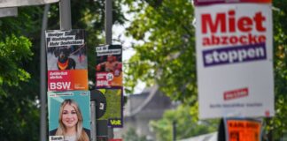 Viele Verstöße beim Aufhängen der Wahlplakate In Berlin hängen seit Sonntag tausende von Wahlplakaten an den Laternenmasten. (Archivbild)