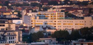 Senat rechnet für Mietenkataster mit Millionenbetrag Mit einem Mietenkataster will der Senat eine Grundlage schaffen, um gegen überhöhte Mieten in der Hauptstadt vorgehen zu können. (Archivbild)