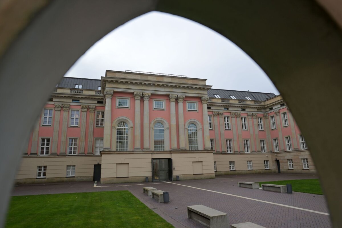 Landtag Brandenburg Premiere für den Brandenburger Landtag: Erstmals wird für die Bevölkerung die «Lange Nacht des Parlaments» veranstaltet. (Archivbild)