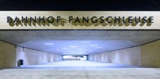 Holpriger Beginn für den neuen Bahnhof Fangschleuse. Die ersten Regionalzüge erreichten die Station später als geplant.
