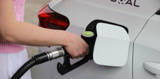 Kontrolle der Tank-Regel: Brandenburg noch in Vorbereitung Die 12-Uhr-Regel für die Anhebung der Spritpreise wird längst nicht immer eingehalten. (Symbolbild)