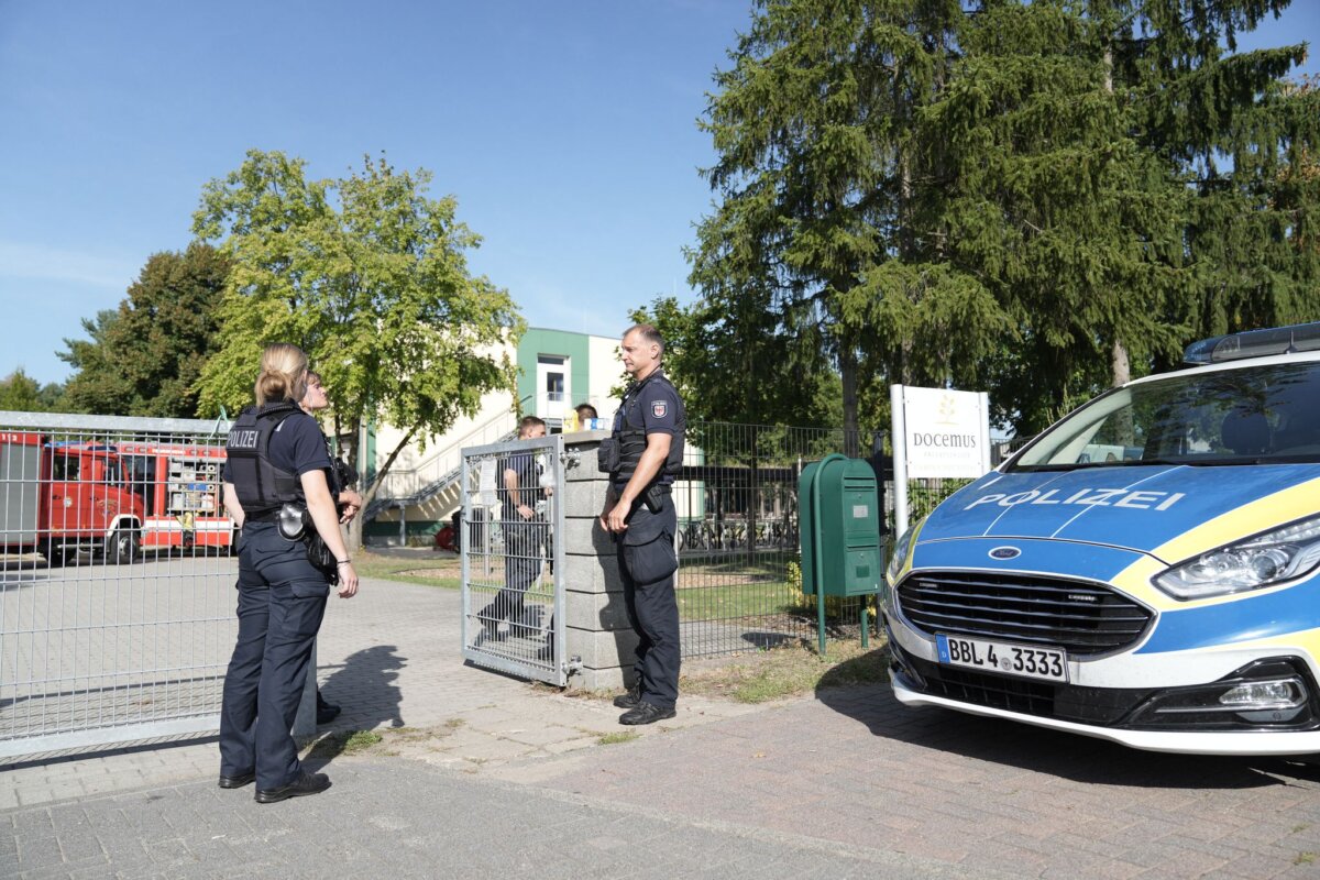 Gewalttat an Brandenburger Schule Nach einer Gewalttat in einer Schule in Brandenburg gibt es zwei Todesopfer.
