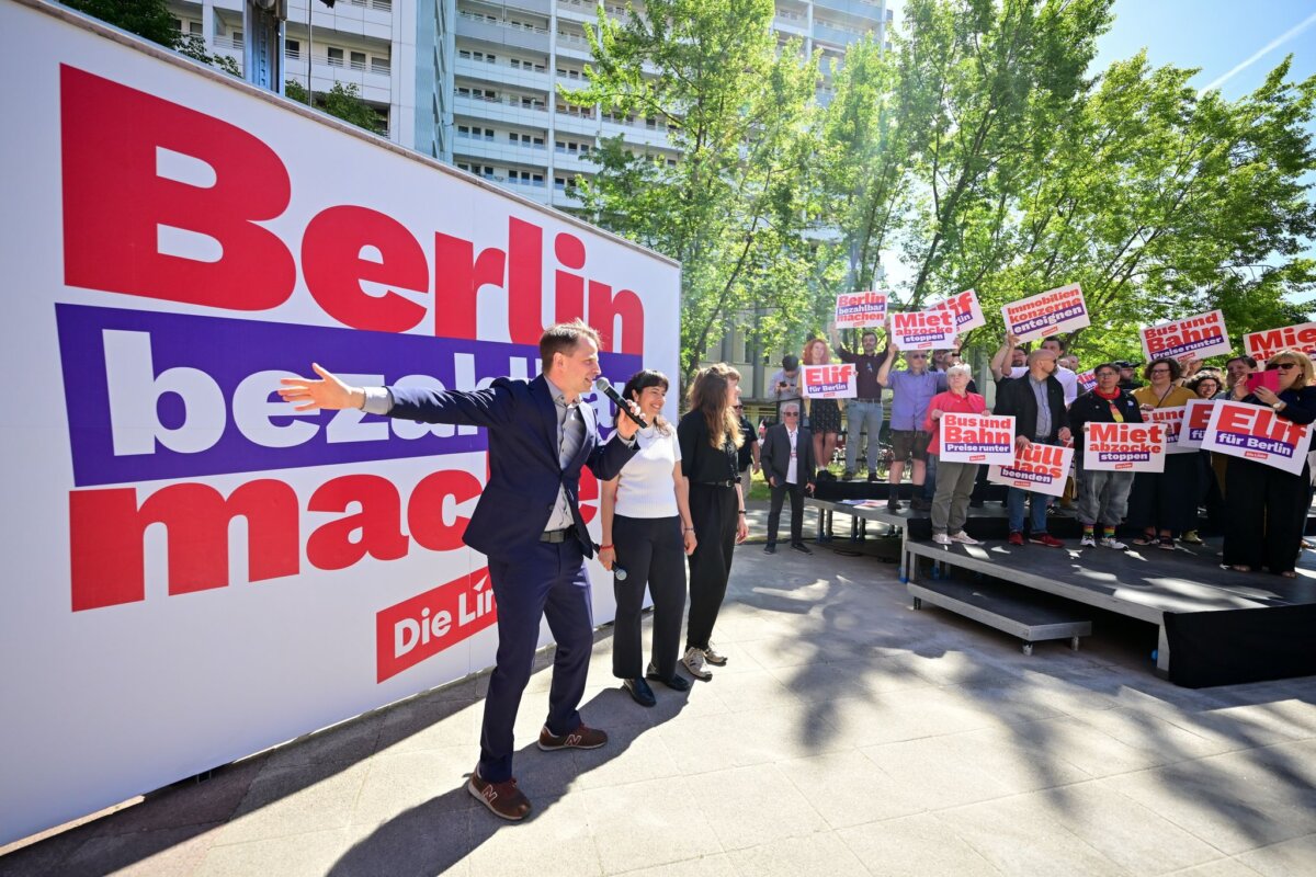 Wahlplakat der Berliner Linke Wahlplakate sind in Berlin bald in der ganzen Stadt zu sehen. (Archivbild)