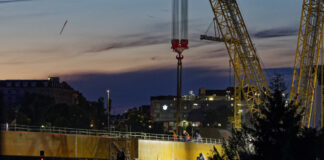Bauarbeiten in Berlin: Über zwei Brücken musst Du gehn Einhub der Ringbahnbrücken-Überbauten am 10. Juli. Bild: IMAGO / Jürgen Heinrich