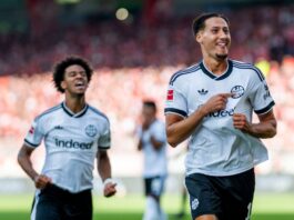 Papa holte Olympia-Silber: Jetzt greift Ebnoutalib Junior an Drei Tore zum Auftakt: Younes Ebnoutalib jubelt nach einem perfekten Bundesliga-Tag.
