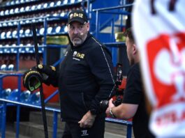 Eisbären verlieren erstes Testspiel unter Trainer Dubois Éric Dubois ist der neue Trainer der Eisbären. (Archivbild)