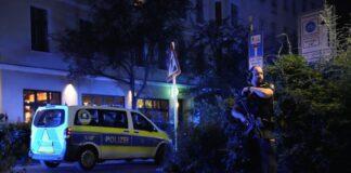 22-Jähriger durch Schüsse verletzt – Fahndung nach Täter Ein 22-Jähriger ist angeschossen worden - der Täter auf der Flucht.