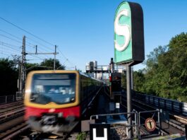 Zwei S-Bahnlinien fahren nach Feuerwehreinsatz wieder Wegen eines Böschungsbrandes war der S-Bahn-Verkehr teilweise unterbrochen. (Symbolbild)