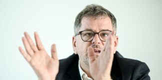 Grünen-Spitzenkandidat will mit SPD und Linken koalieren Grünen-Spitzenkandidat Werner Graf würde bevorzugt mit SPD und Linken koalieren. (Archivbild)