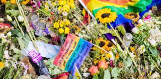 Innenausschuss des Bundestags befasst sich mit CSD-Anschlag Der Innenausschuss des Bundestags beschäftigt sich mit dem Anschlag beim Berliner CSD.