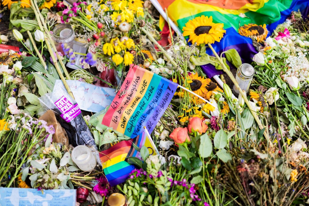 Nach dem Angriff beim CSD in Berlin Der Innenausschuss des Bundestags beschäftigt sich mit dem Anschlag beim Berliner CSD.