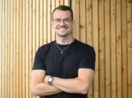 Hempel steigt auf: Sozialarbeiter pfeift jetzt Bundesliga Der aus Ostsachsen stammende Richard Hempel leitet in der neuen Saison erstmals Spiele in der Bundesliga.