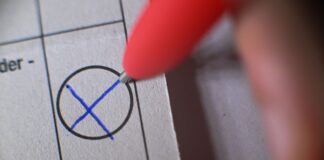 Die Stimmabgabe für die Abgeordnetenhauswahl in Berlin ist auch per Briefwahl möglicht. (Symbolbild)