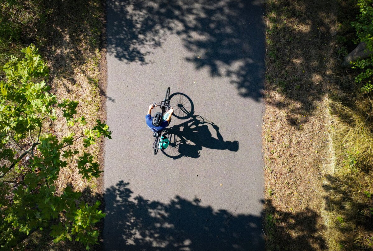 Radweg in der Lausitz In Brandenburg kann man bei der «Tour Brandenburg» mitfahren. (Symbolbild)