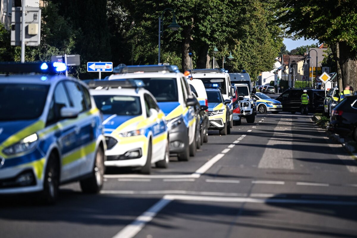 Gewalttat an Brandenburger Schule Bei einer Gewalttat an einem Schulcampus in Gosen-Neu Zittau in Brandenburg sind zwei Menschen ums Leben gekommen.