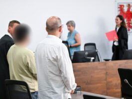 Psychiatrisches Gutachten nach tödlicher Autofahrt erwartet Der Prozess gegen den Mann läuft am Landgericht in Potsdam. (Archivbild)
