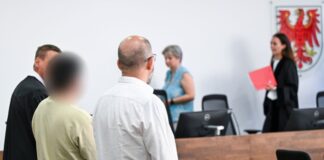 Psychiatrisches Gutachten nach tödlicher Autofahrt erwartet Der Prozess gegen den Mann läuft am Landgericht in Potsdam. (Archivbild)