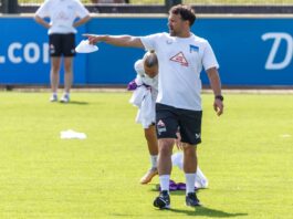 Hertha-Fußballerinnen verlieren historisches Zweitliga-Spiel Enttäuschende Zweitliga-Premiere für Trainer Tobias Kurbjuweit: Hertha-Frauen verlieren. (Archivbild)
