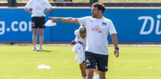 Hertha-Fußballerinnen verlieren historisches Zweitliga-Spiel Enttäuschende Zweitliga-Premiere für Trainer Tobias Kurbjuweit: Hertha-Frauen verlieren. (Archivbild)