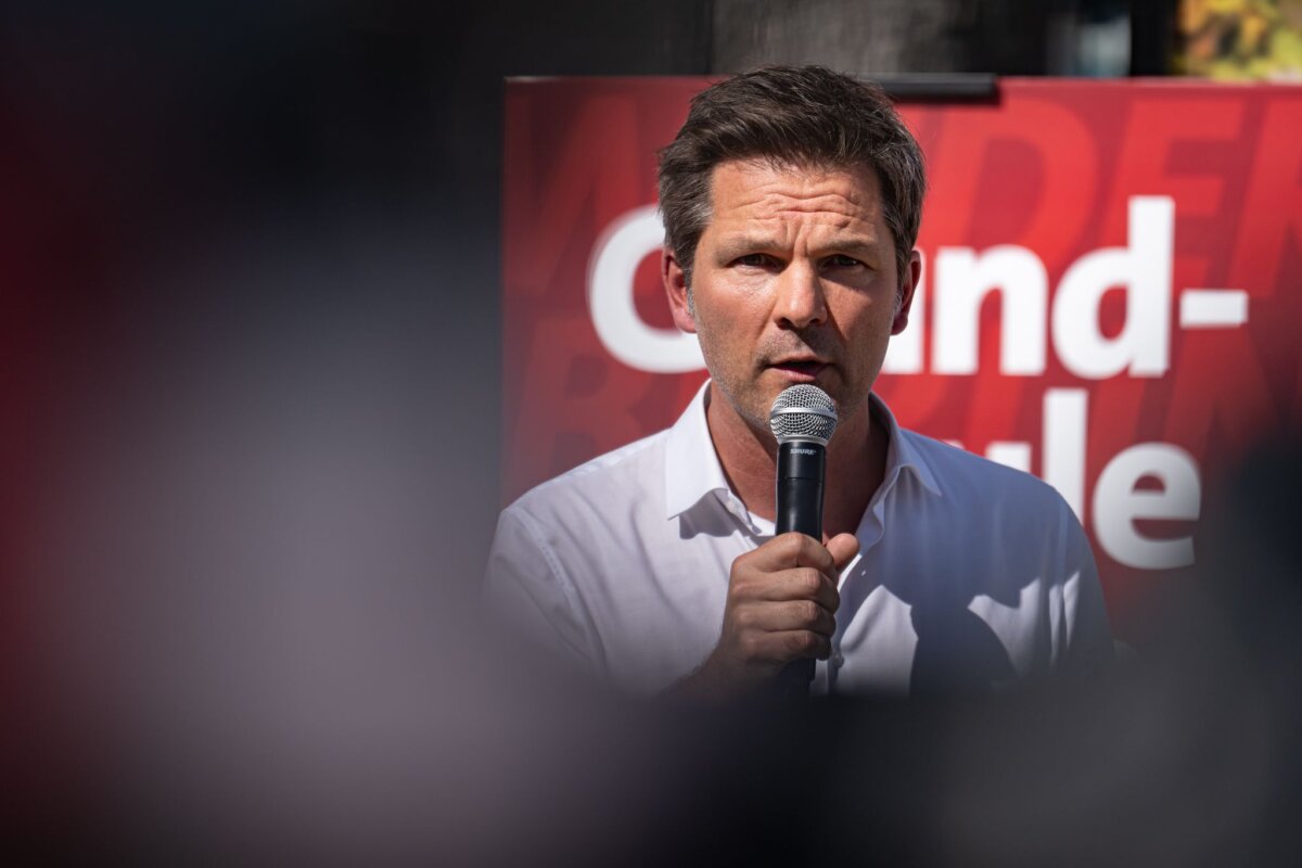 SPD-Spitzenkandidat will Millionen in Drogenhilfe stecken 25 Millionen Euro zusätzlich pro Jahr für die Drogenhilfe könne Berlin sich leisten, sagt Krach. (Archivbild)