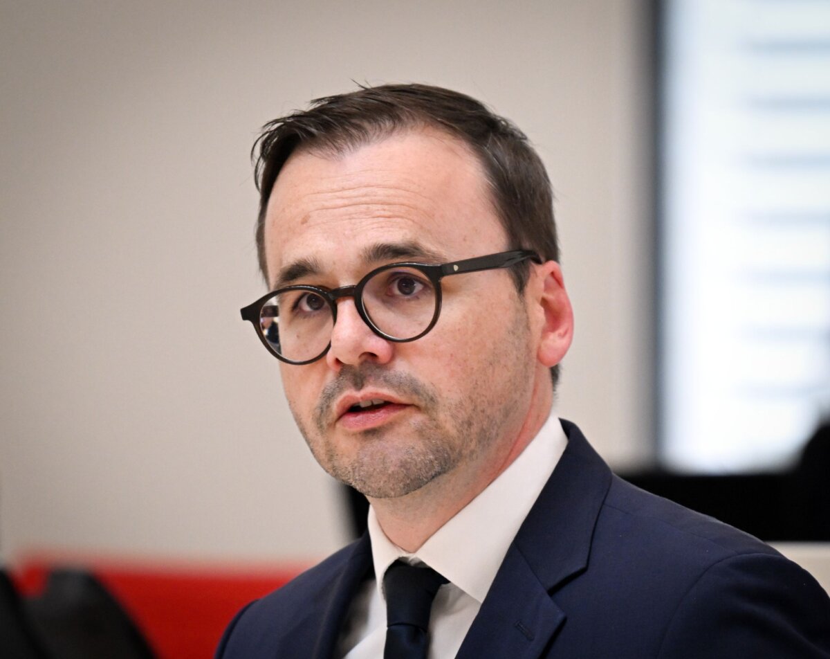 Brandenburgs Innenminister Jan Redmann Jan Redmann warnt davor, die DDR zu verklären. (Archivbild)