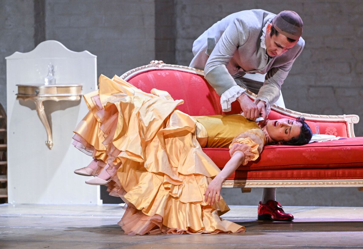 „Der Barbier von Sevilla“ im Schlosstheater Rheinsberg In Rheinsberg werden viele Aufführungen draußen gezeigt. (Archivbild)