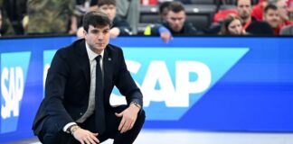 Alba-Trainer Pedro Calles bereitet sein Team auf die neue Saison vor (Archivbild)