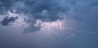 Gewitter und Unwettergefahr – Wochenende startet wechselhaft Wetterumschwung: Gewitter und Unwetter drohen am Freitag. (Symbolbild)