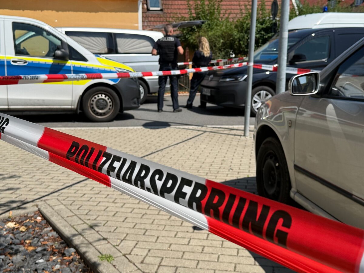 Fund von zwei Toten in Südbrandenburg Nach dem Fund zweier Leichen in Ortrand in Südbrandenburg ist ein Tatverdächtiger weiterhin in Untersuchungshaft. (Archivbild)