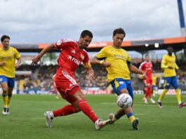 Ljubicic entscheidet: Union dreht Rückstand in Braunschweig Rani Khedira von Union Berlin (l) und Max Marie von Eintracht Braunschweig im Zweikampf.