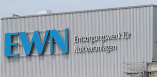 Zerlegehalle für DDR-Kernkraftwerksteile wird später fertig Am Standort des ehemaligen Kernkraftwerkes in Lubmin wird weiter an einer speziellen Halle zur Zerlegung von Großkomponenten der ehemaligen DDR-Atomkraftwerke gearbeitet. (Archivbild)
