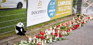Tote an Schule: Große Anteilnahme und Trauer nach Gewalttat Auf dem Schulcampus in Gosen-Neu Zittau in Ostbrandenburg wird der zwei Toten gedacht.