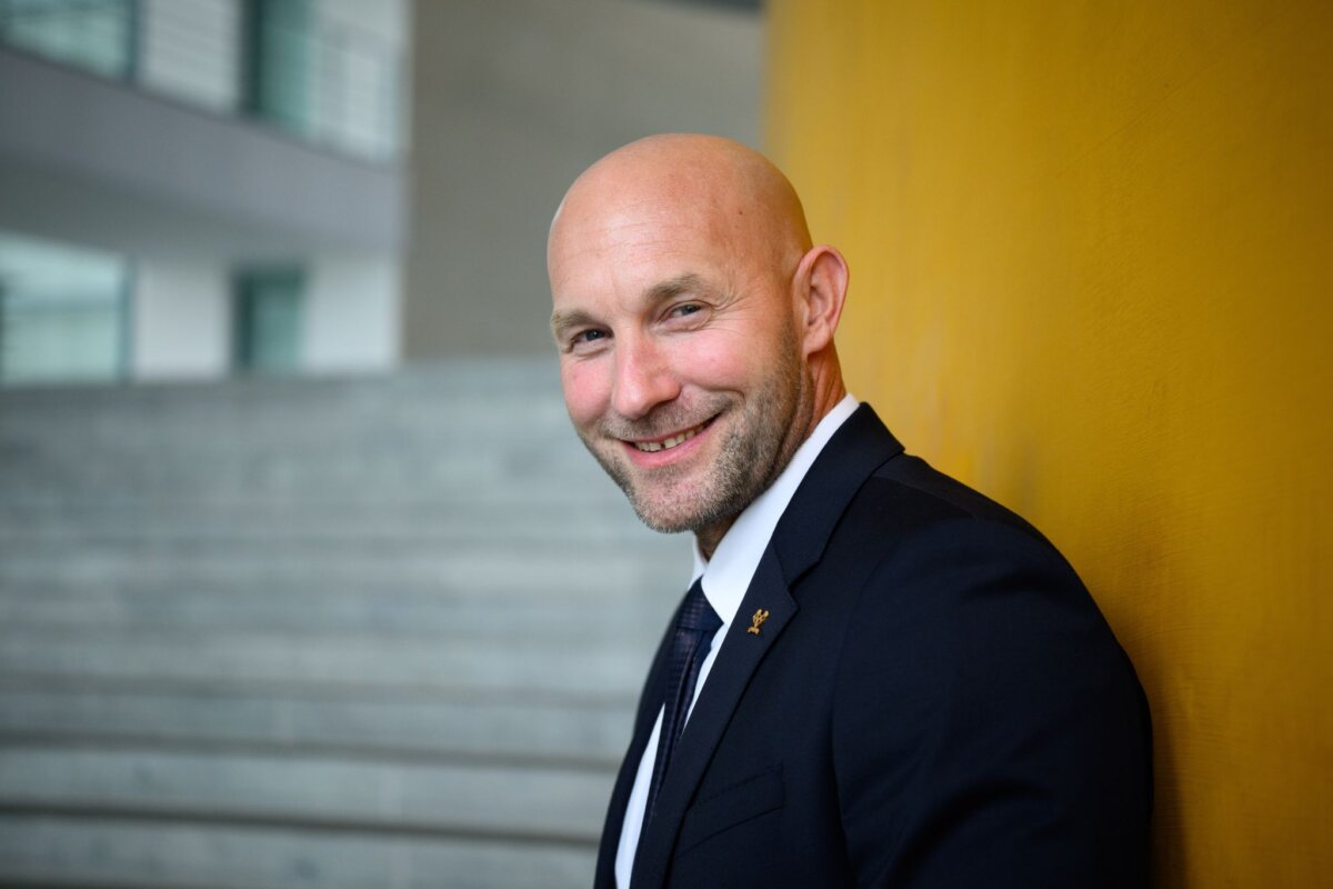 Sport-Staatsminister Ronald Rauhe Sport-Staatsminister Ronald Rauhe hätte Olympia am liebsten im Jahr 2040 in Deutschland. (Archivbild)