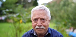 Wolf Biermann wird 90 Jahre alt. Nun soll es eine besondere Ehre für ihn geben, findet ein namhafter Berliner Kulturkenner.