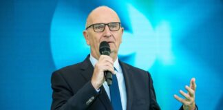 Der Brandenburger Regierungschef Dietmar Woidke lässt seine politische Zukunft bisher offen. (Archivbild) 