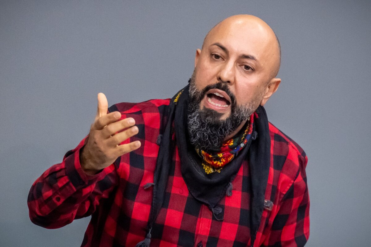 Bundestag Der Linken-Abgeordnete Ferat Kocak zieht sich vorläufig aus der Öffentlichkeit zurück. (Archivbild)