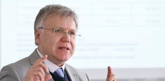 Berlins Landeswahlleiter Stephan Bröchler ist seit 2022 im Amt. (Archivbild)